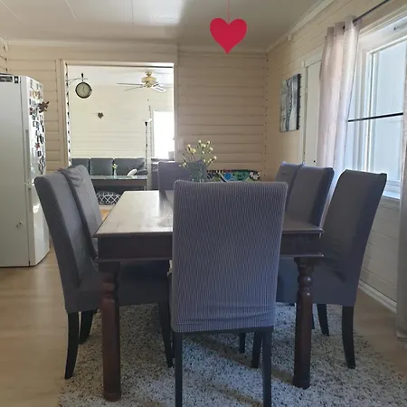 Holiday Home Villa Gol 别墅 *